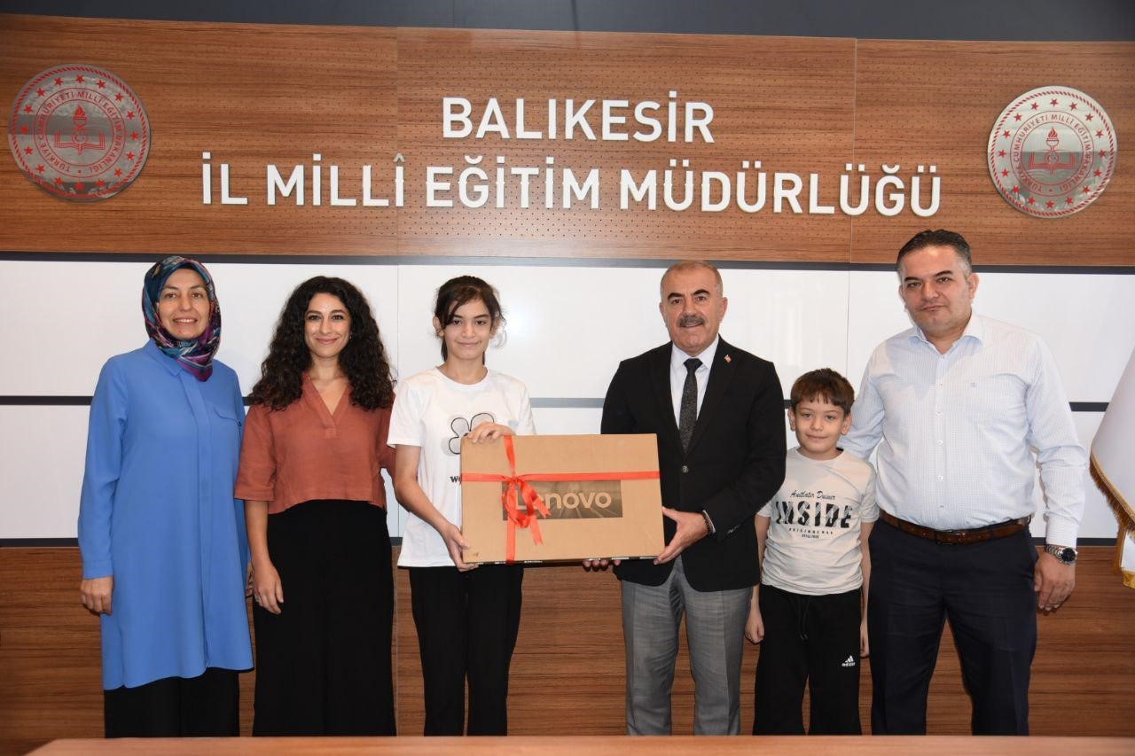 Balıkesirli &ouml;ğrenciler sıfır atıkta T&uuml;rkiye şampiyonu oldu
