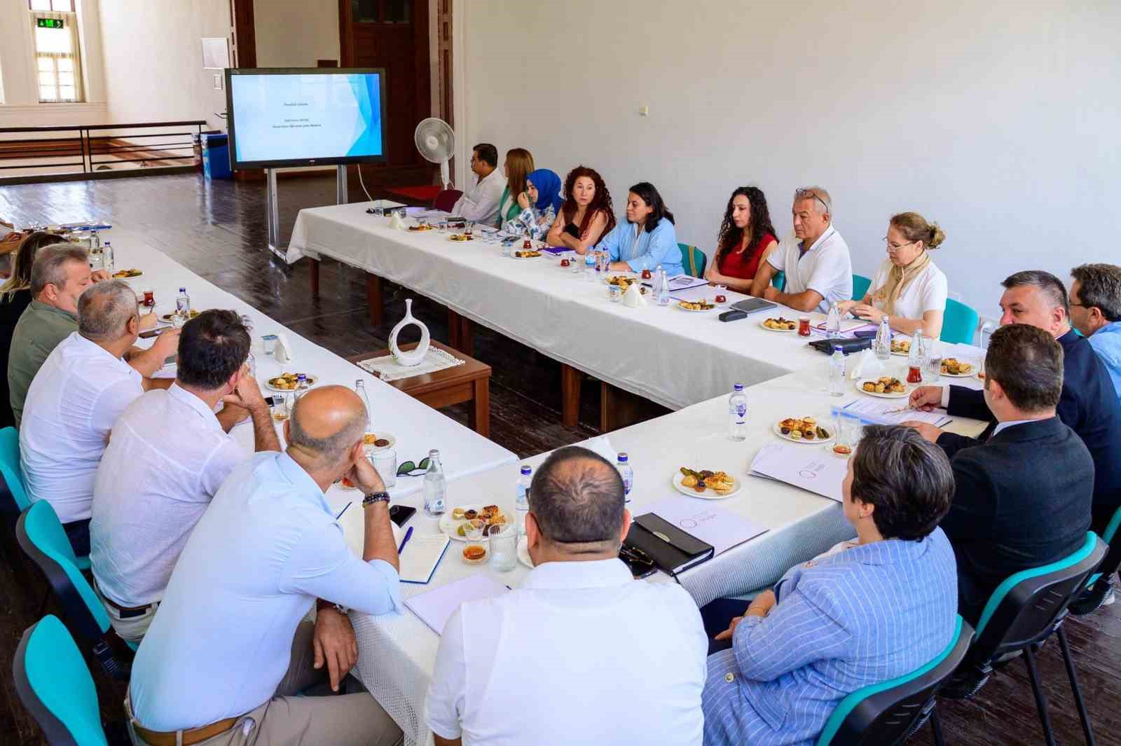 Muğla&rsquo;da hayat boyu &ouml;ğrenme komisyonu toplantısı yapıldı

