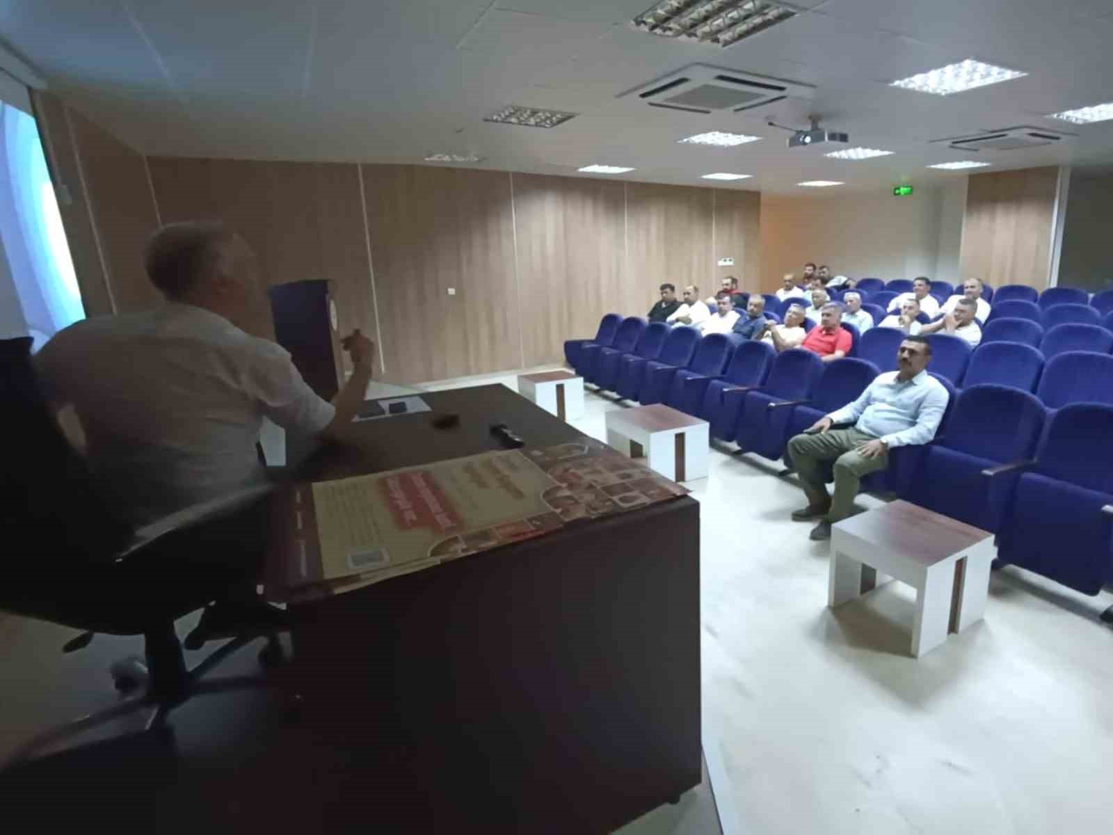 K&ouml;şk&rsquo;te muhtarlar, 2025 Genel Tarım Sayımı konusunda bilgilendirildi
