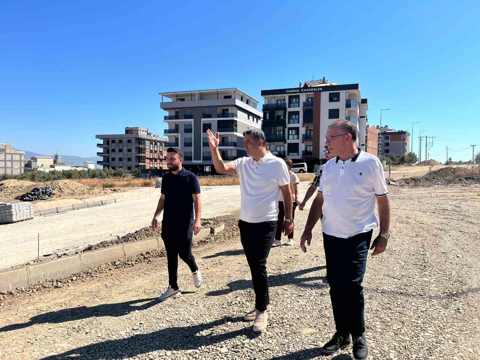 Başkan Akın Ergenekon Mahallesi’nde incelemelerde bulundu