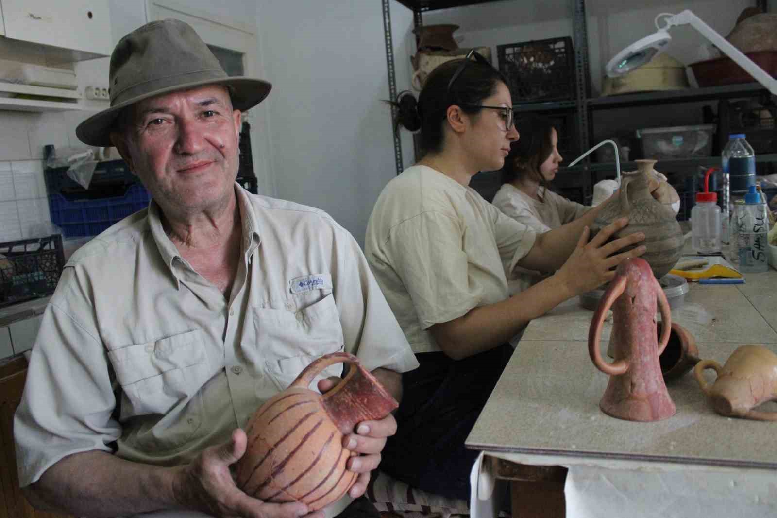 4 bin 500 yıllık eşsiz seramikler