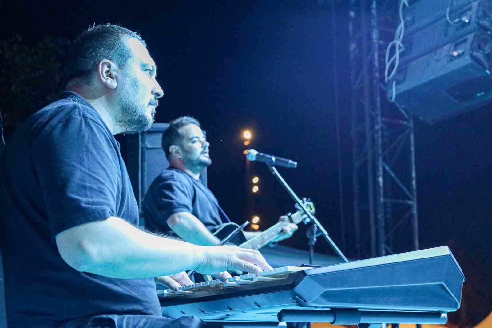 K&uuml;lt&uuml;r sanat festivali Karadeniz buluşmasıyla devam etti
