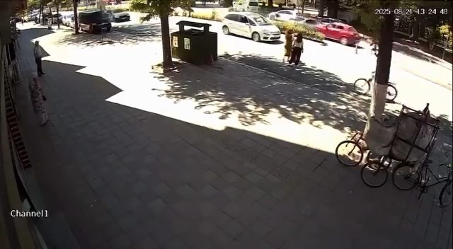 Yayaya yol vermek isterken ortalık karıştı: 8 yaralı
