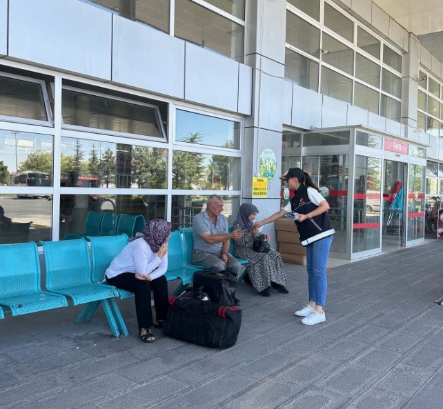 Niğde’de vatandaşlara yönelik uyuşturucuyla mücadele eğitimleri sürüyor