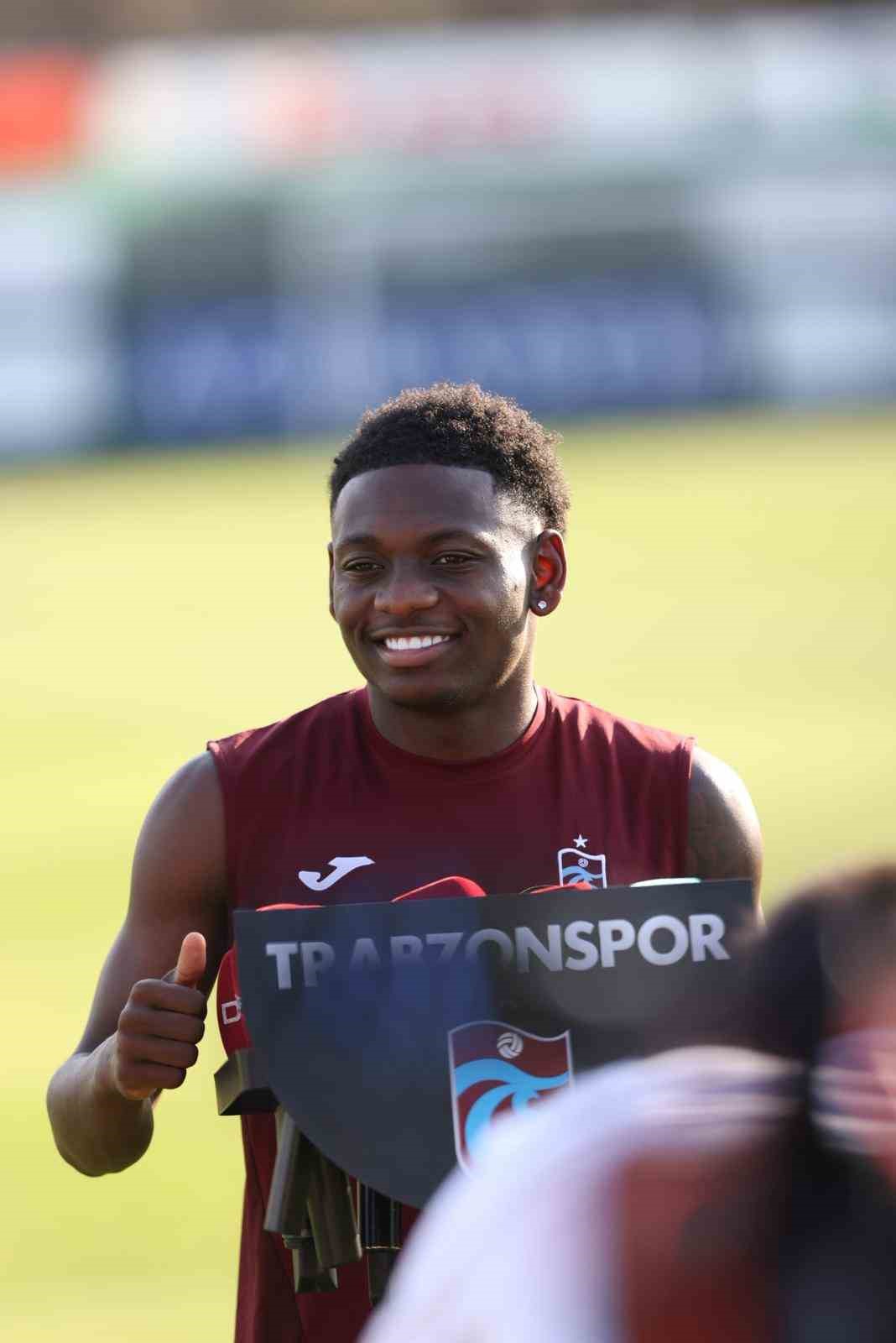 Olaigbe: "Trabzonspor&rsquo;a gelmek &ccedil;ok doğru bir karar oldu"
