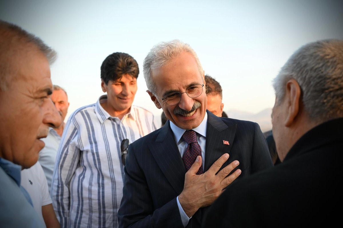 Bakan Uraloğlu hızlı demiryolu hattı temel atma t&ouml;reni i&ccedil;in Iğdır&rsquo;a gitti
