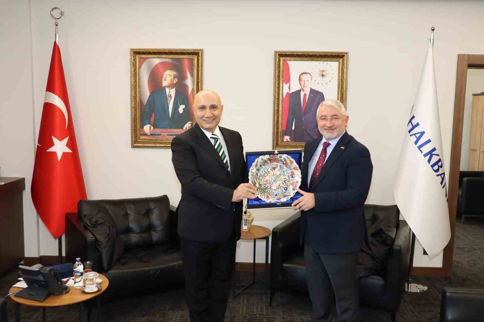 Çorum Belediyesi personeli için banka promosyonu 90 bin TL’ye yükseltildi