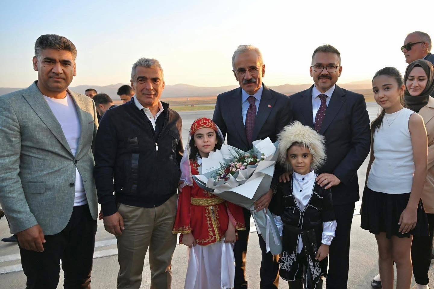 Ulaştırma ve Altyapı Bakanı Uraloğlu Iğdır’da