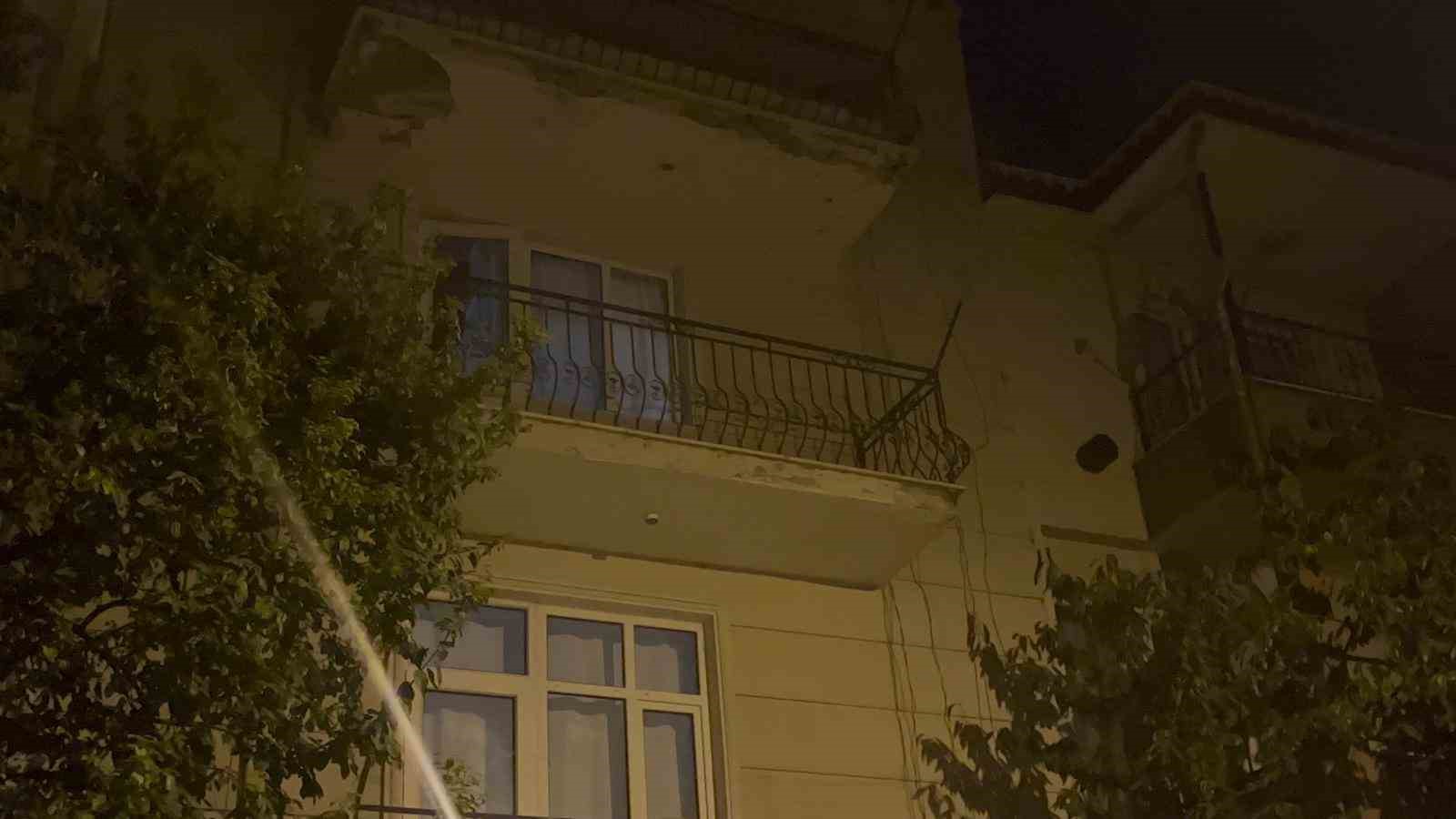 Bursa’da yeğenini erkek arkadaşıyla yakalayan amca dehşet saçtı
