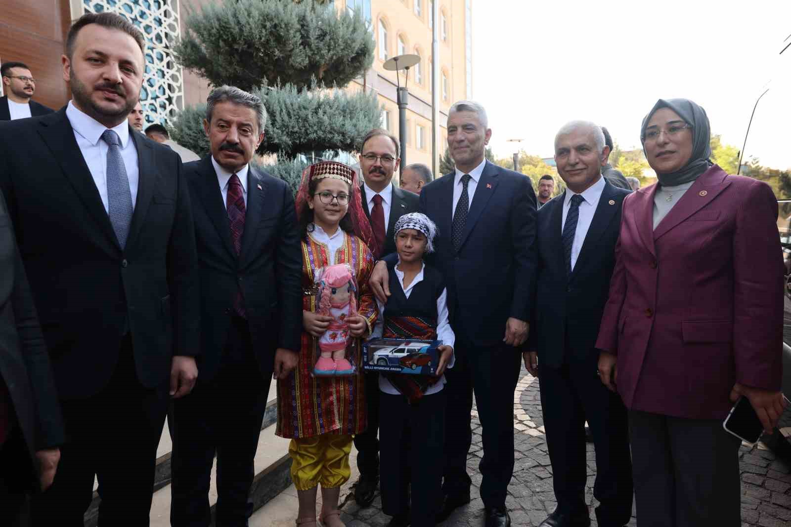 Ticaret Bakanı Ömer Bolat Siirt’te