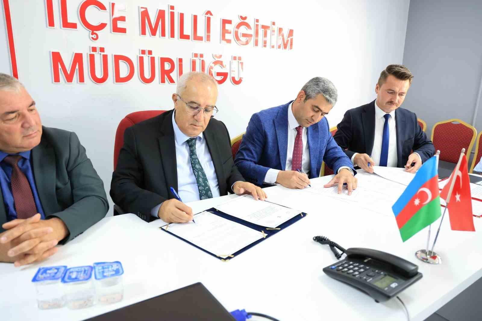 Türkiye - Azerbaycan kardeşliği eğitimde güçleniyor