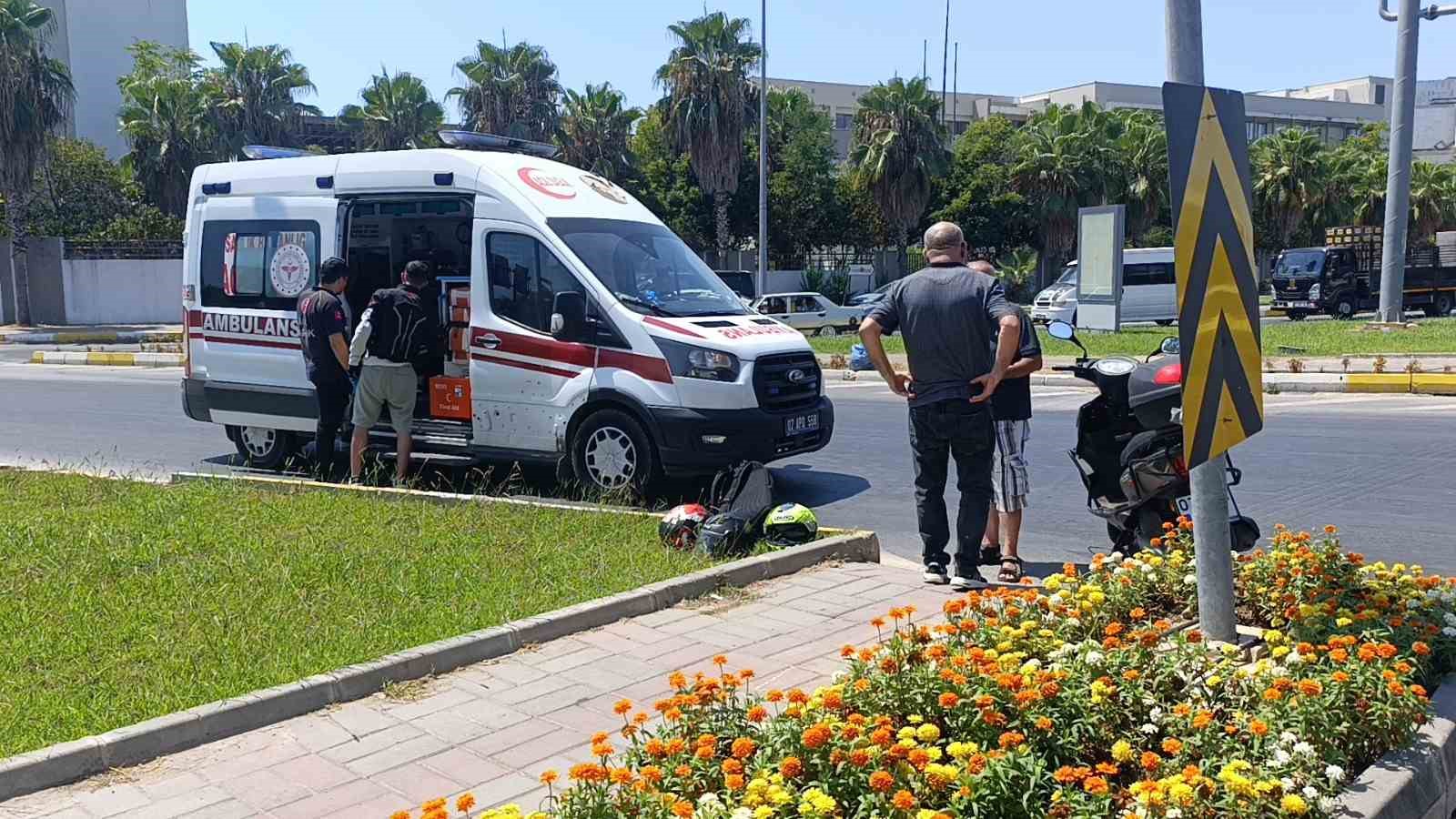Manavgat’ta motosikletler çarpıştı: 1 yaralı