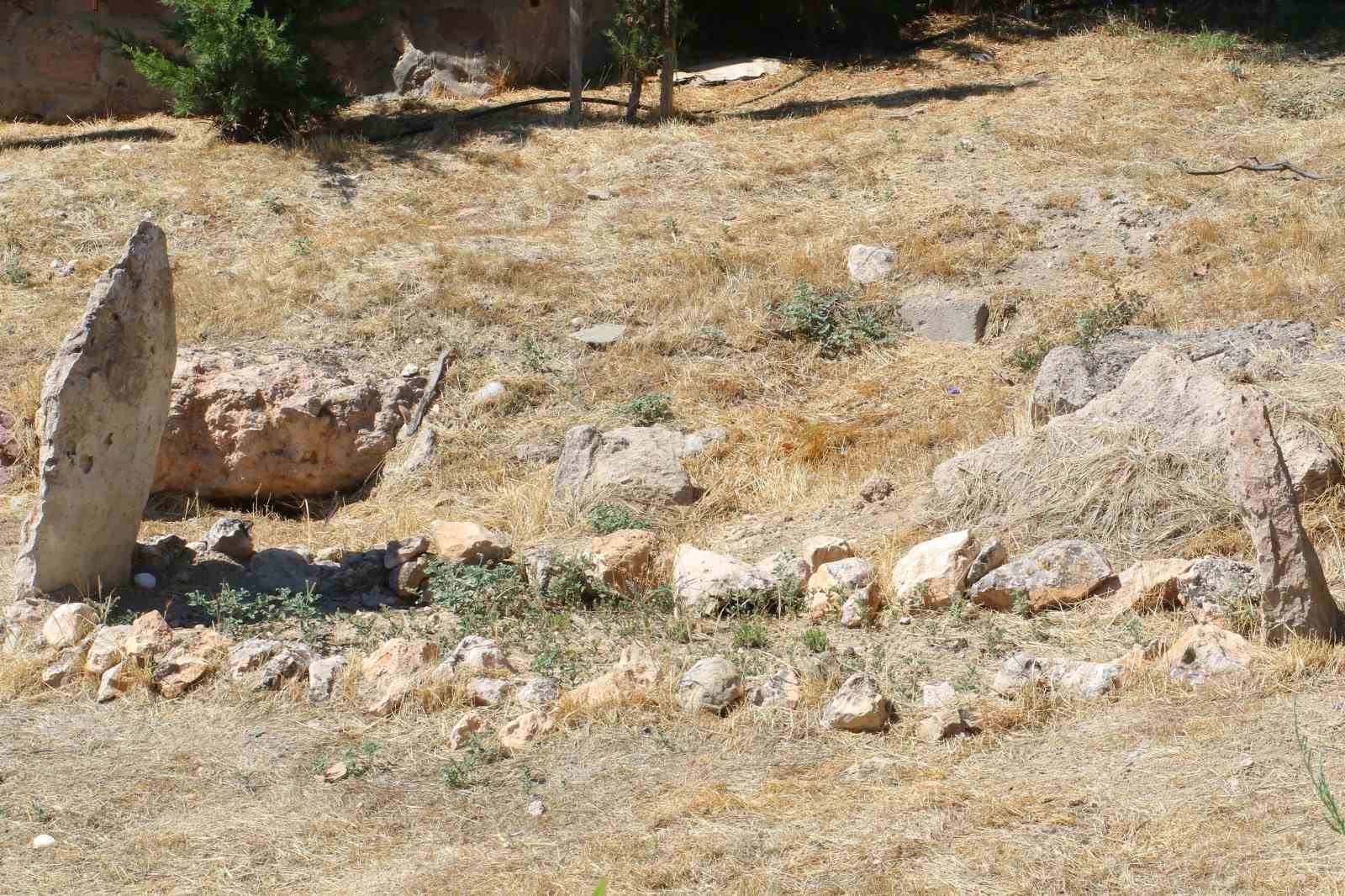 100 yıldır Sakarya Savaşı şehitleriyle beraber yaşayan k&ouml;y: Evliyafakı
