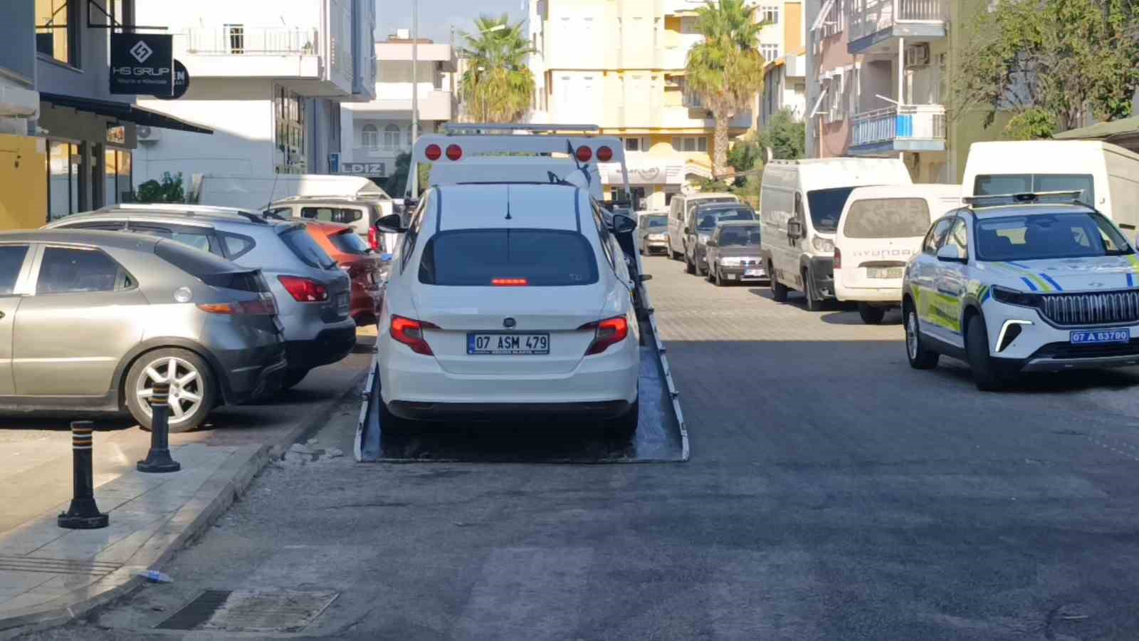 Taksiciler ihbar etti, korsan taksici yakalandı