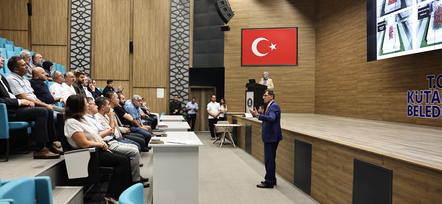 Başkan Kahveci: "Şehitlerimizin bize bıraktığı en kıymetli emanet aileleridir"