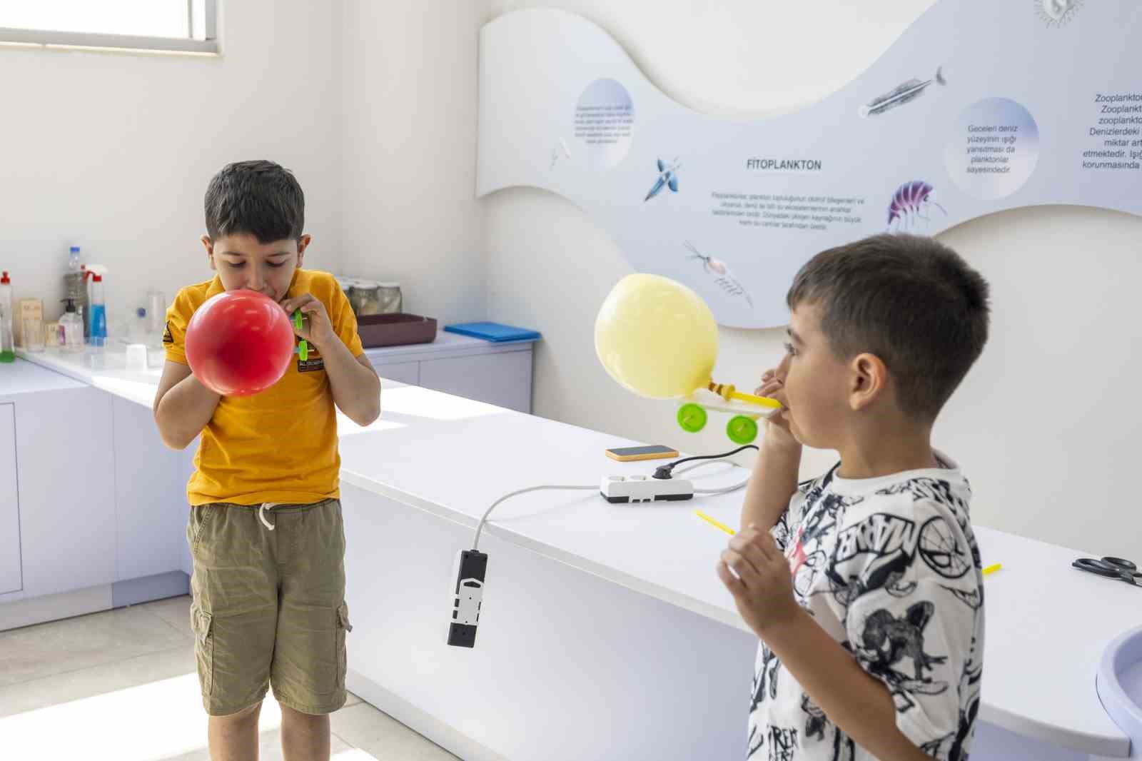 Mercan Bilim Merkezi&rsquo;nde yaz tatili bilimle ge&ccedil;iyor
