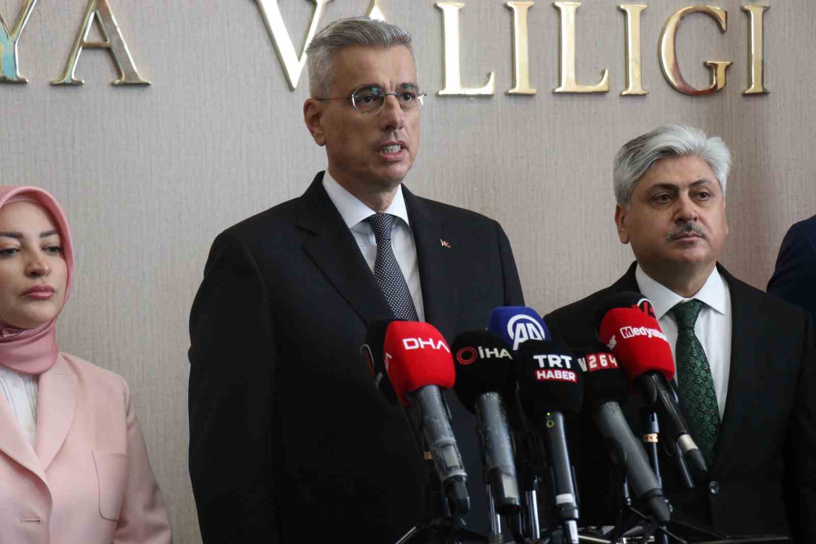 Sağlık Bakanı Memişoğlu: "Maalesef bug&uuml;n ki sorunumuz sadece t&uuml;t&uuml;n değil, elektronik sigaralar ve puf"
