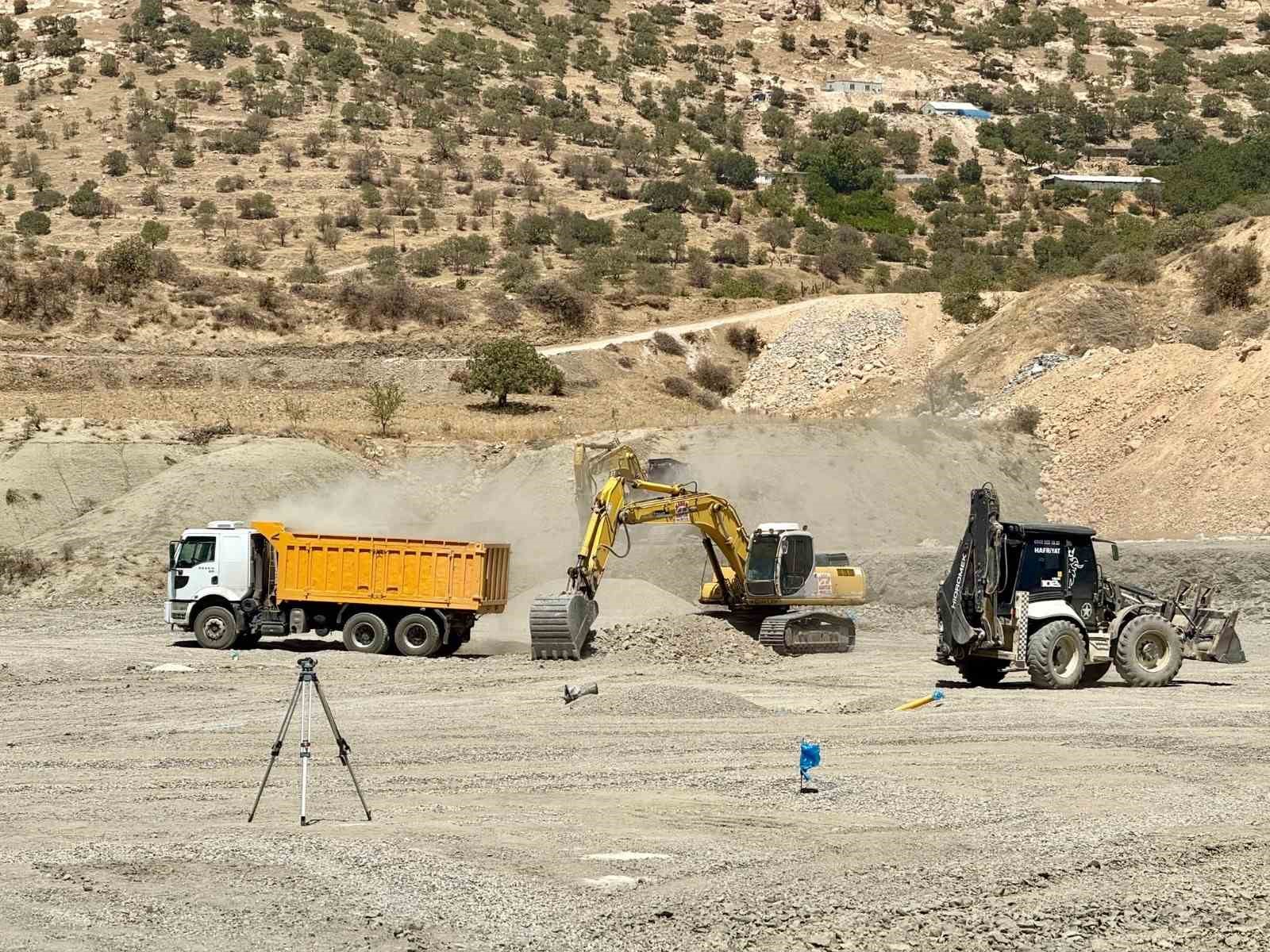 Mardin Valiliği ve Büyükşehir Belediyesi’nden spora yeni tesis desteği