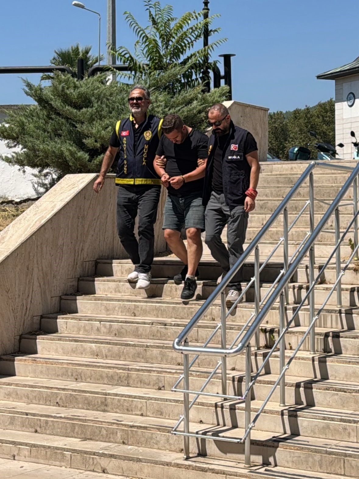 &Ccedil;ark tersine d&ouml;nd&uuml;, bu defa bir kadın evlilik vaadiyle dolandırıldı
