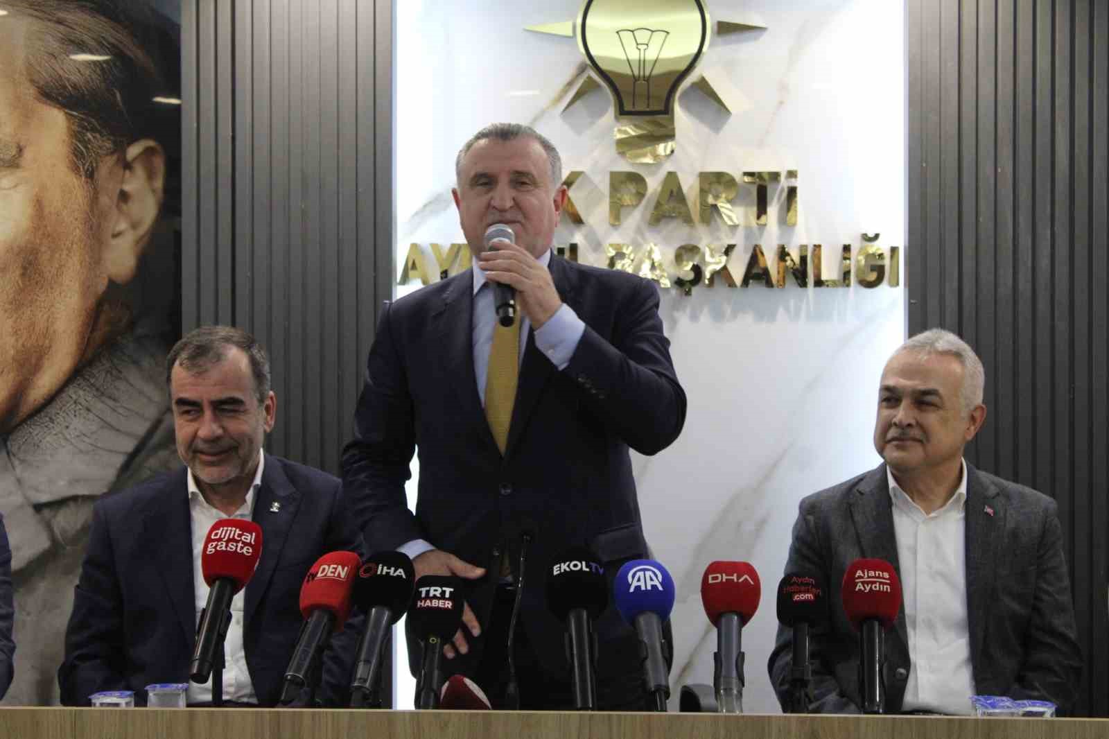 Bakan Bak: "Aydın, yapılan tesislerle beraber spor kenti olma yolunda hızla ilerliyor"
