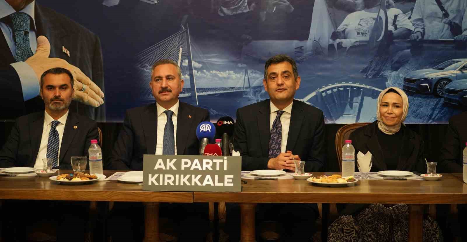AK Parti Grup Başkanvekili G&uuml;l&rsquo;den "Ter&ouml;rs&uuml;z T&uuml;rkiye" a&ccedil;ıklaması: "Asla ve asla al-ver pazarlığı i&ccedil;erisine girmedik"
