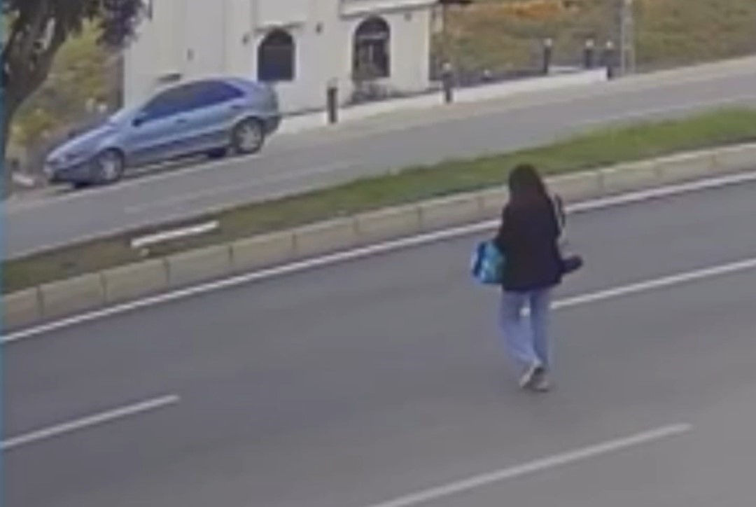 Telefona bakarken otomobilin çarptığı genç kız, 5 ay sonra hayatını kaybetti