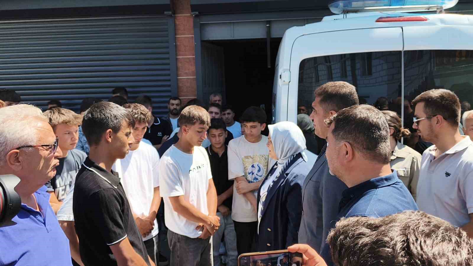 Kaza kurşunuyla hayatını kaybeden genç için gözyaşları sel oldu