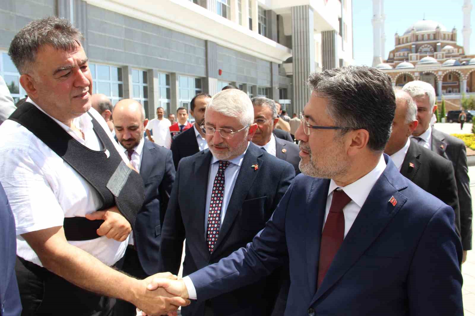 Bakan Yumaklı &Ccedil;orum&rsquo;daki yatırım ve projelerle ilgili bilgi aldı
