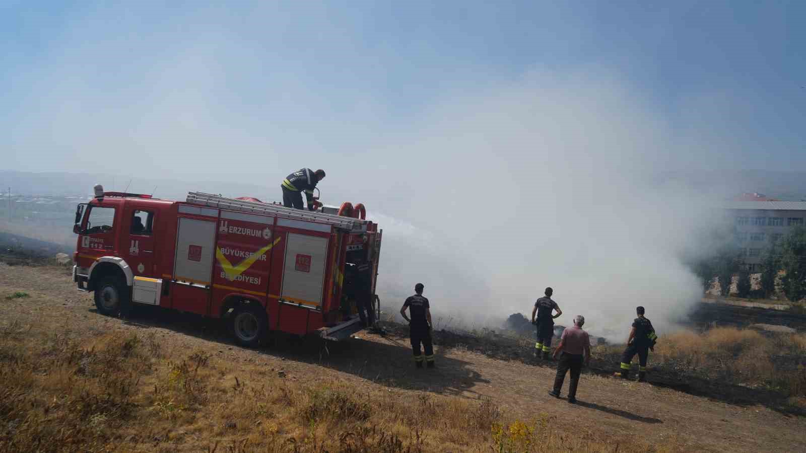 Ot yangına itfaiyeden zamanında m&uuml;dahale
