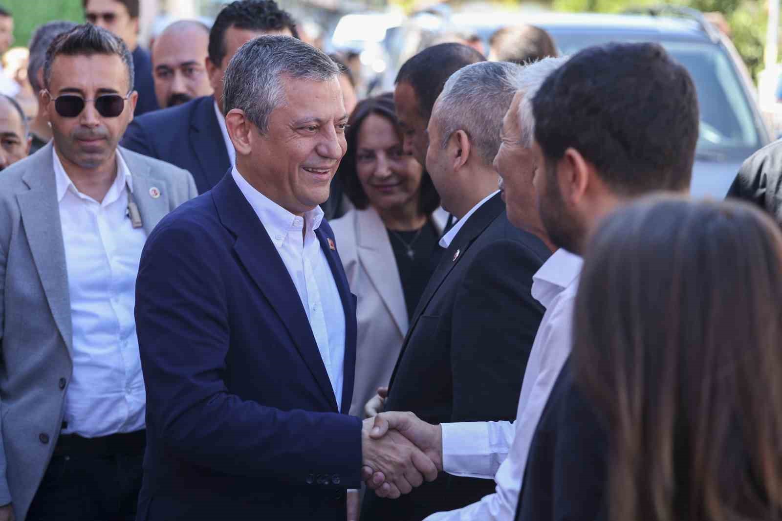 &Ouml;zg&uuml;r &Ouml;zel&rsquo;den Filistin a&ccedil;ıklaması: "T&uuml;rkiye B&uuml;y&uuml;k Millet Meclisi&rsquo;ni olağan&uuml;st&uuml; toplantıya &ccedil;ağırıyoruz"
