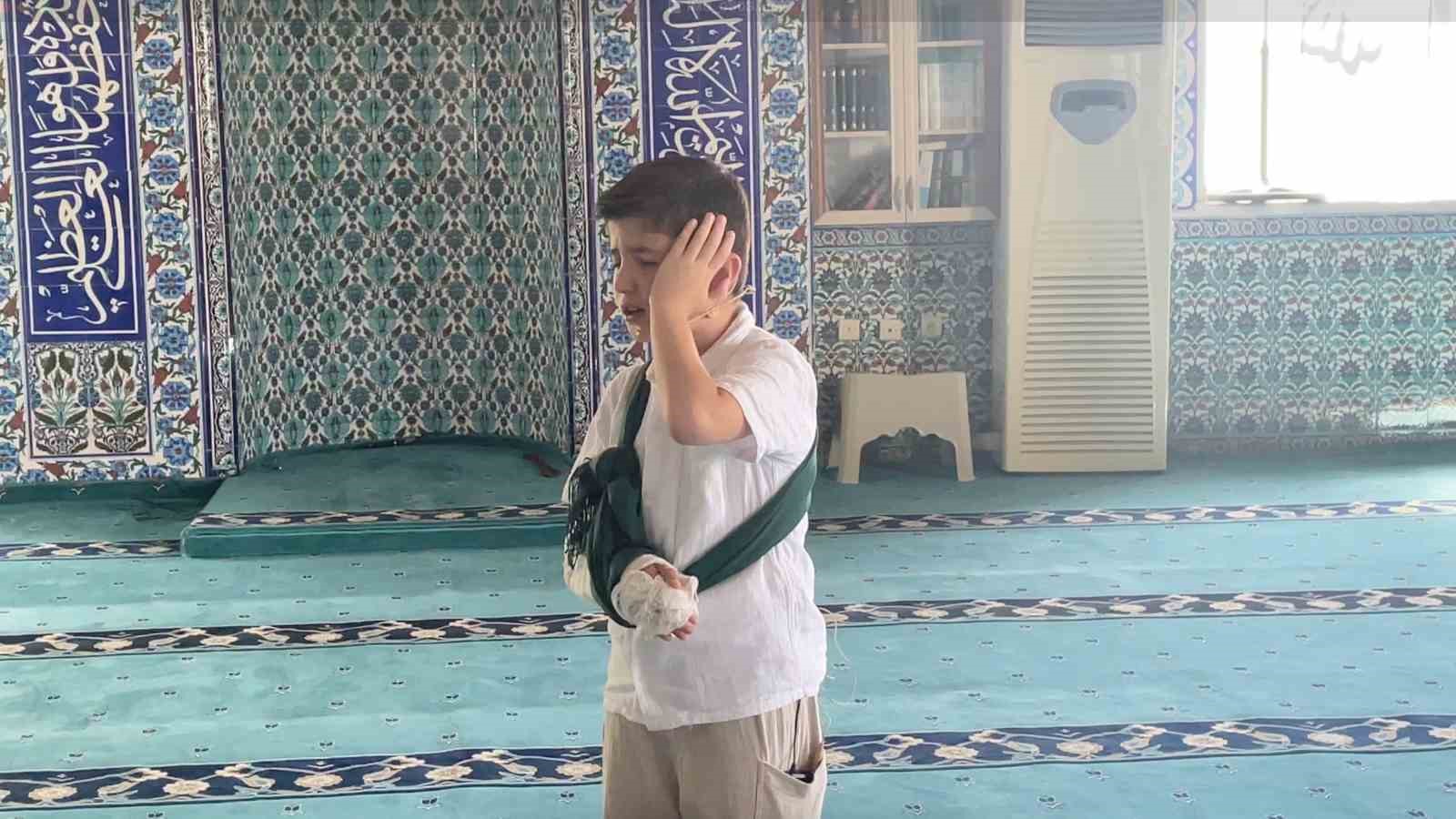 Kapaklı’da 10 yaşındaki Hami’nin okuduğu ezan cemaatten tam not aldı