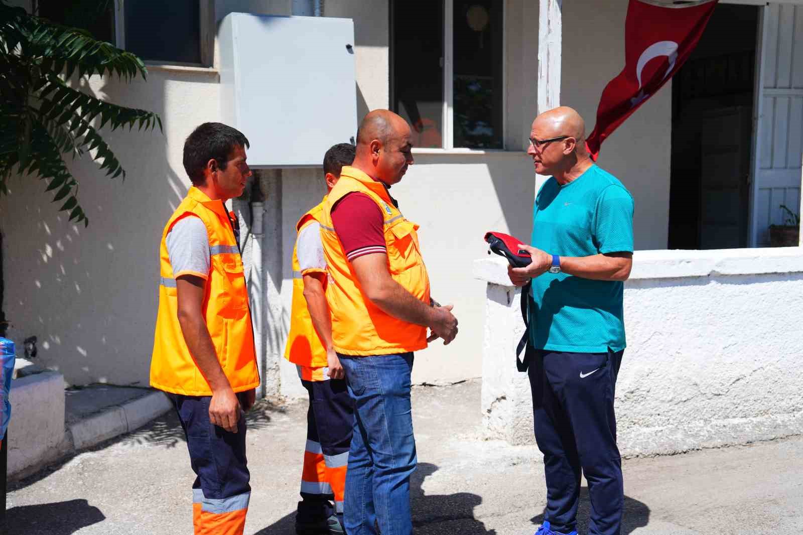 Gölbaşı Belediyesi temizlik personelinden örnek davranış