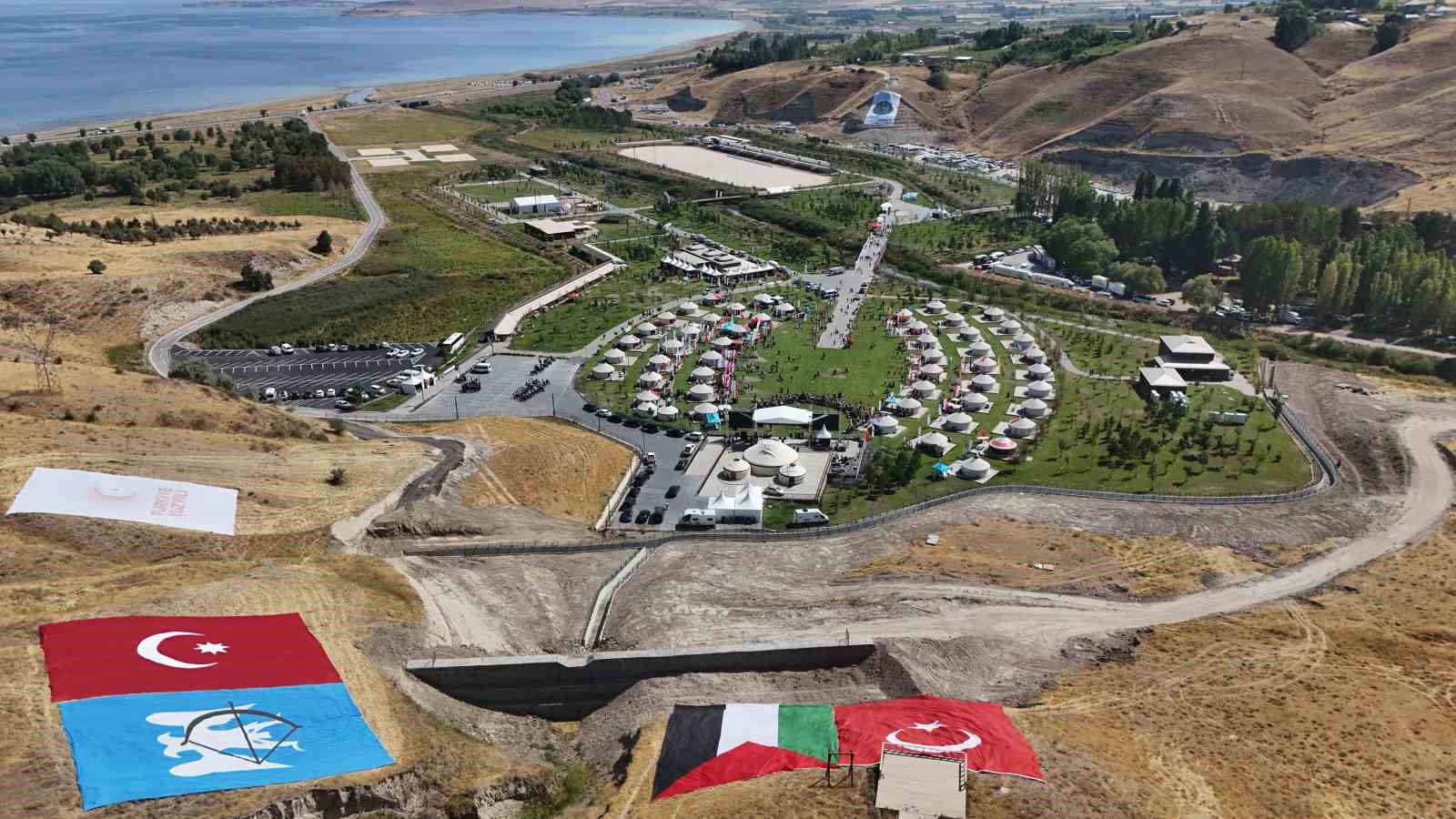 Malazgirt Zaferi&rsquo;nin 954&rsquo;&uuml;nc&uuml; yıl d&ouml;n&uuml;m&uuml; kutlamaları Ahlat&rsquo;ta başladı
