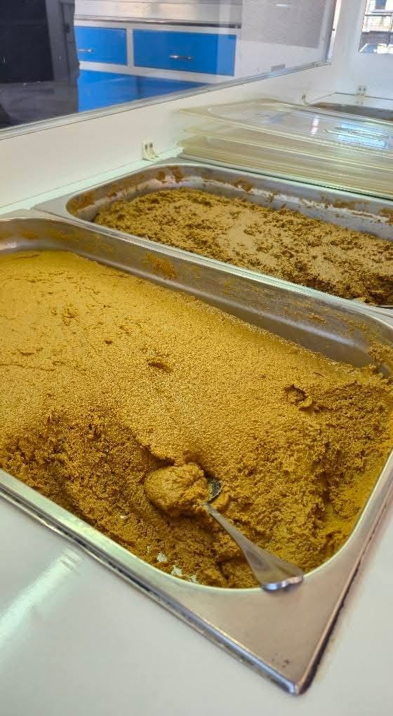 M&uuml;d&uuml;r Karakuyu, haşhaş &uuml;reticisi esnafı ziyaret etti
