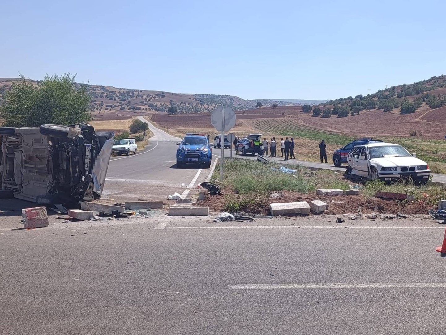 Kırıkkale’de iki otomobil çarpıştı: 3 yaralı