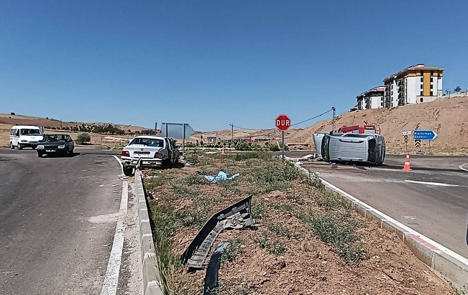 Kırıkkale’de iki otomobil çarpıştı: 3 yaralı