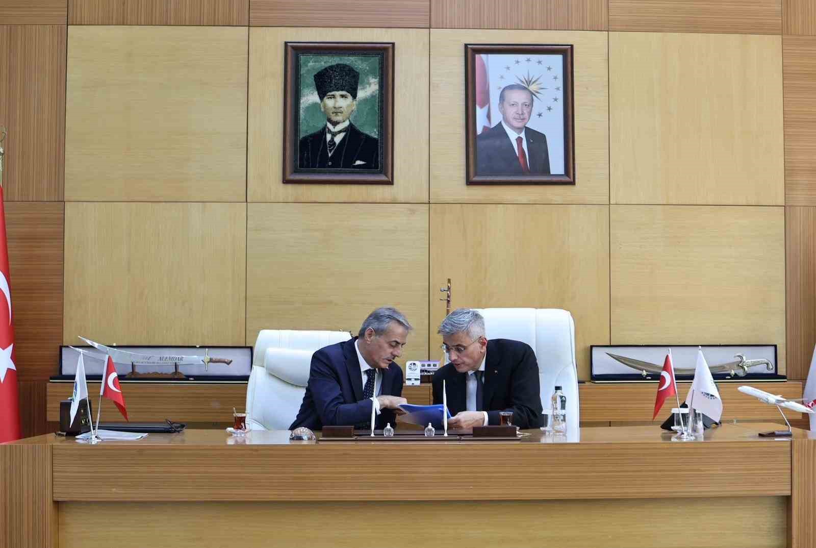 Başkan Alemdar: "Şehrimizin sağlık altyapısı her ge&ccedil;en g&uuml;n g&uuml;&ccedil;leniyor"
