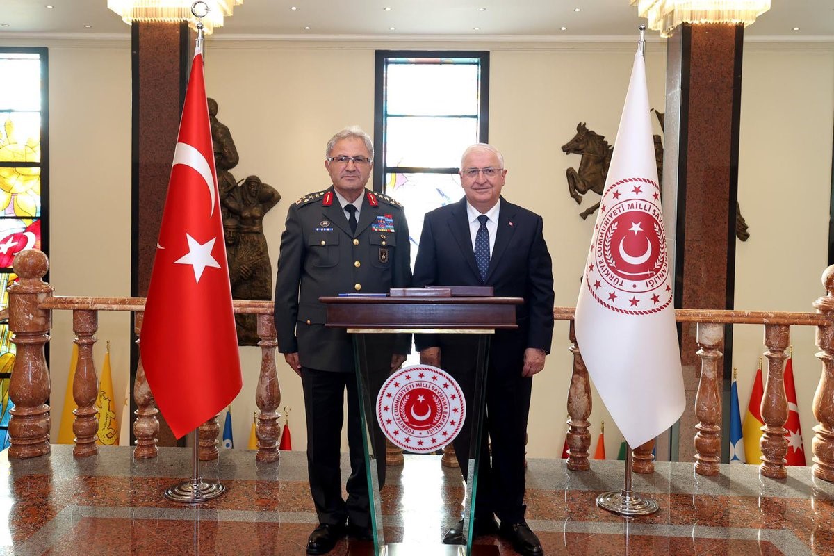 Bakan G&uuml;ler, Kara Kuvvetleri Komutanlığına atanan Tokel&rsquo;i kabul etti
