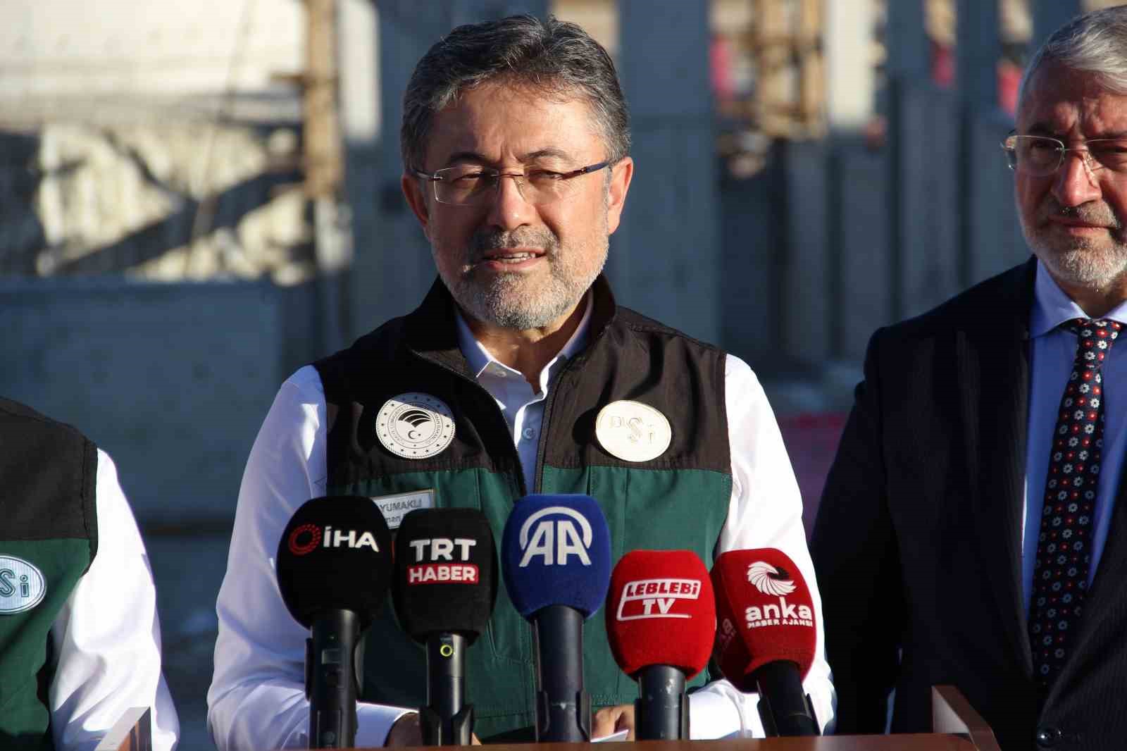 Tarım ve Orman Bakanı Yumaklı: "Türkiye’nin 2100 yılına kadar su kaynaklarının yüzde 25’ini kaybedeceği öngörülüyor"