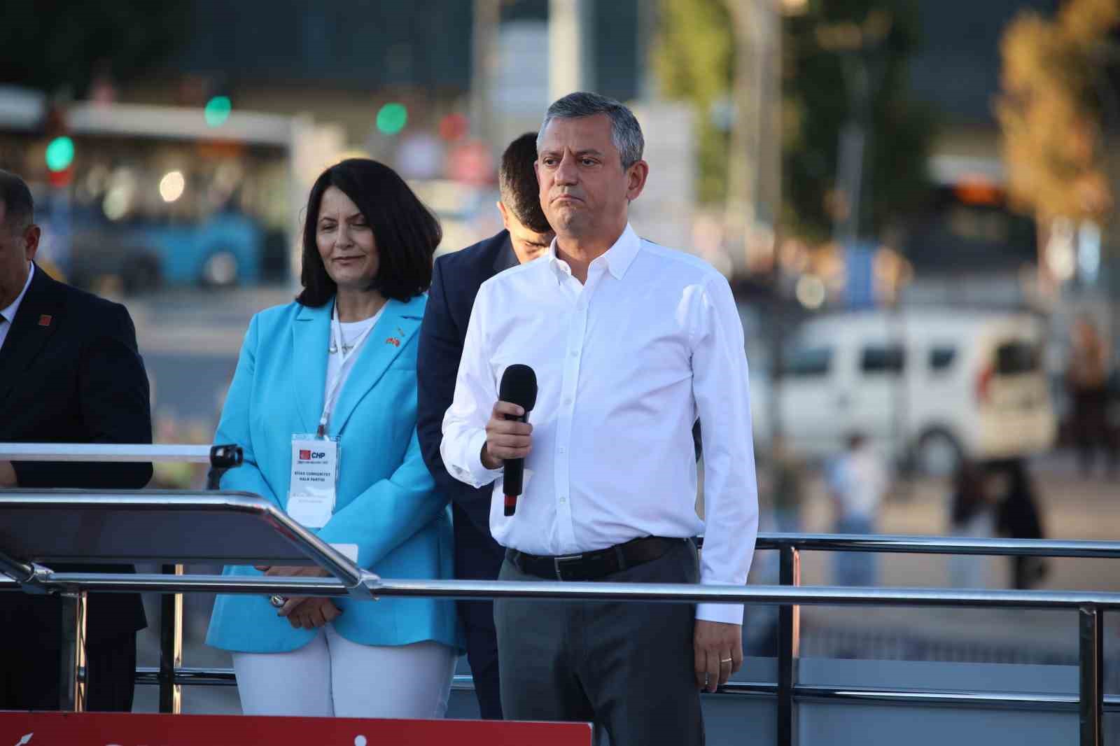 CHP Genel Başkanı Özel, Sivas’taki mitingde konuştu