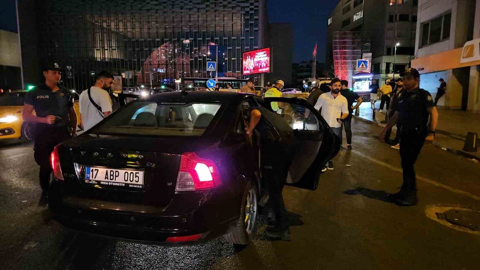 Polis Taksim Meydanı’nda kuş uçurtmadı
