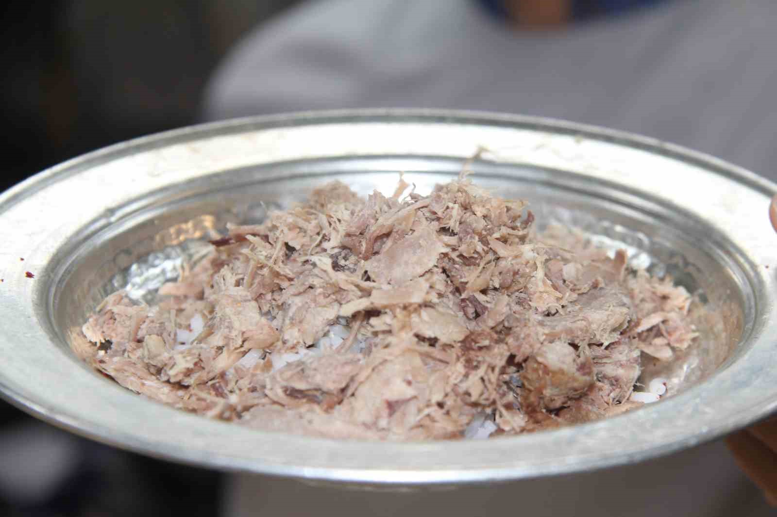 Grip olan Gaziantepliler, yazın da şifayı beyran ve kelle pa&ccedil;ada buldu
