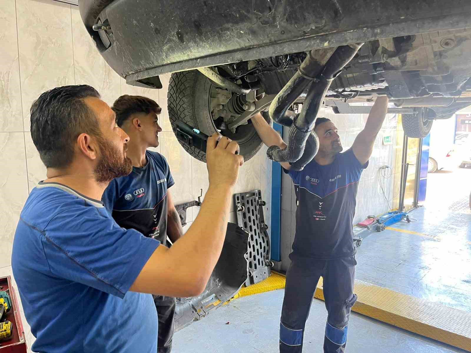 Hava sıcaklıkları ara&ccedil; sahiplerinin cebini yakabiliyor
