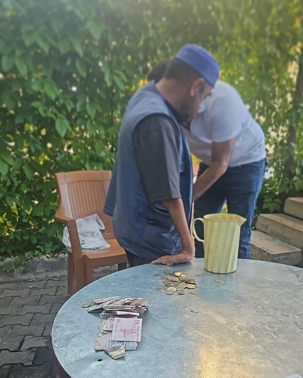 Bingöl’de dilencinin üzerinden 5 bin lira çıktı
