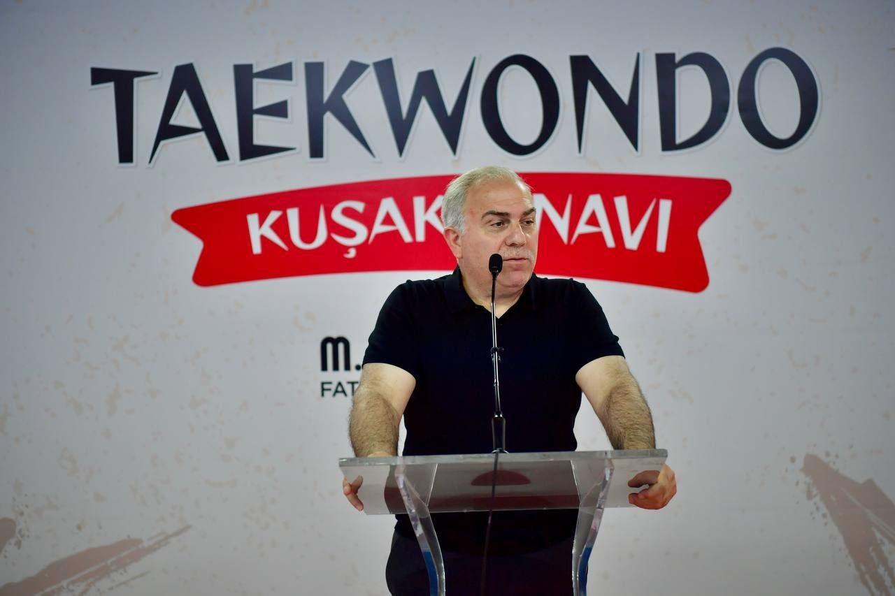 Fatih’te taekwondo gösterisi: 150 lisanslı sporcu yeteneklerini sergiledi
