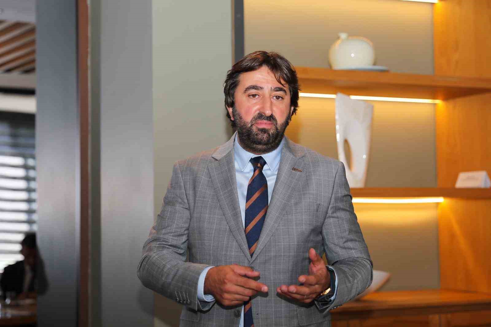 Başkan &Ouml;zl&uuml;: "Yeni bir oluşuma ihtiya&ccedil; var"
