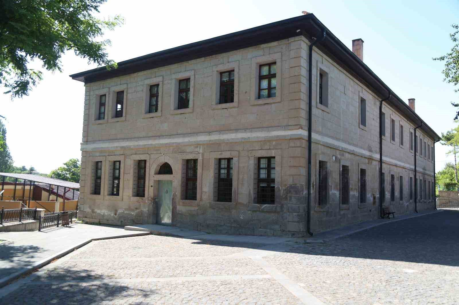 Melikgazi Belediyesi İngilizce Yaz Kampı başlıyor