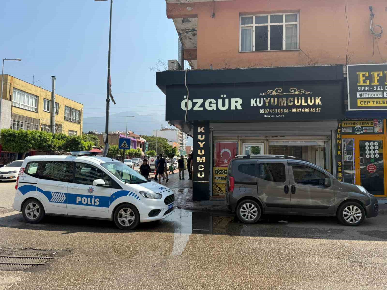 Kuyumcu soygunu esnafın uyanıklığıyla başarısız sonu&ccedil;landı
