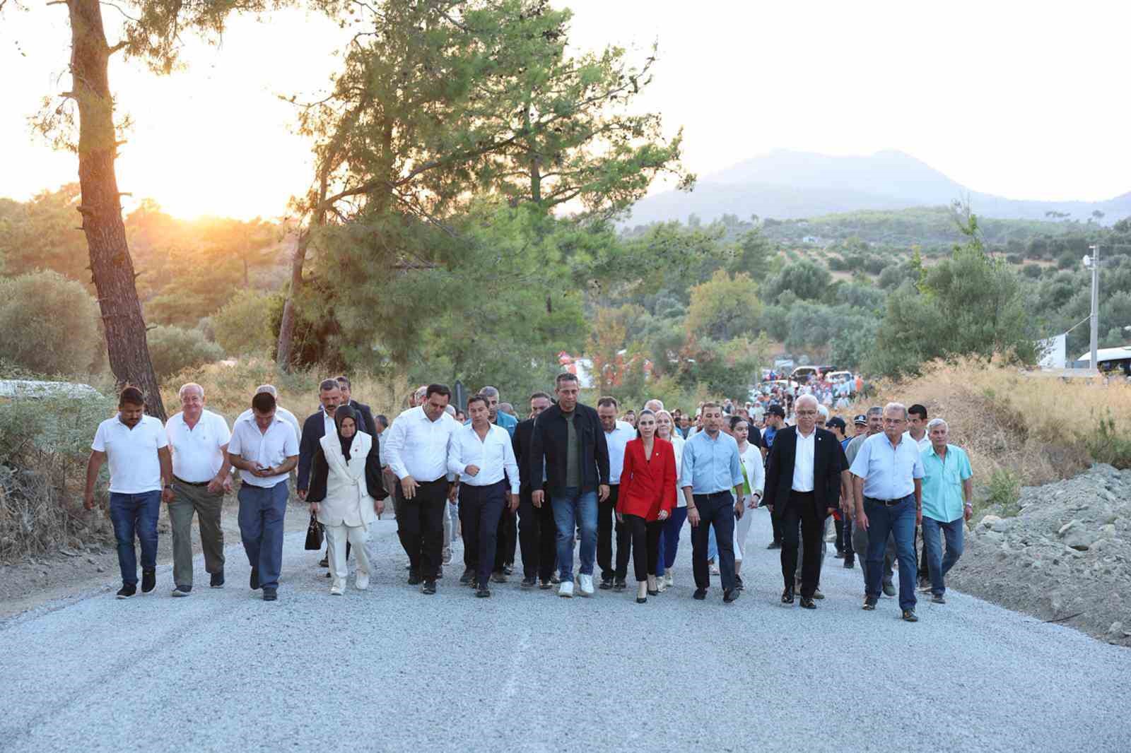 Başkan Aras "&Ouml;nemli olan halka dokunan projeler yapmak"
