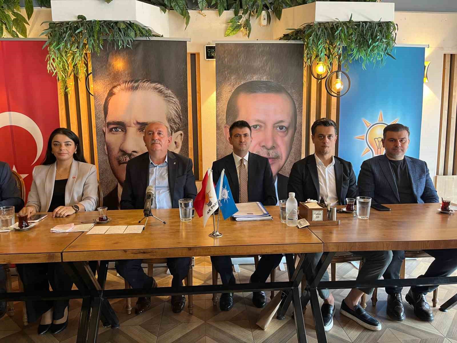 AK Partili &Ccedil;elebi&rsquo;den &rsquo;mavi bereli&rsquo; ter&ouml;rs&uuml;z T&uuml;rkiye mesajı
